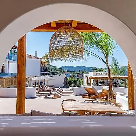 Evlalia & Hotel Glossa